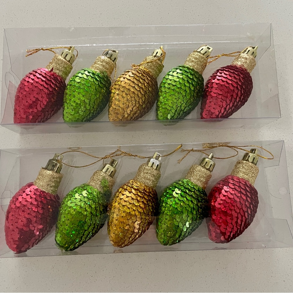 Free if bundle from 20$. Christmas Sequin light bulbs Set - Red, Gold, Green